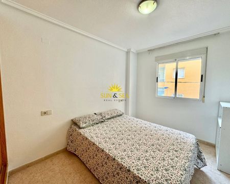 2 BEDROOM APARTMENT - TORREVIEJA - Photo 5