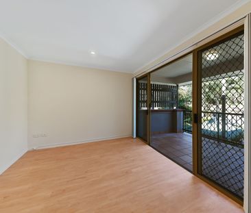 Modern unit in unbeatable location! - Photo 1