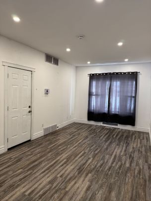 For Lease - 1152 King Street Unit# 2, Hamilton, Ontario - Photo 1