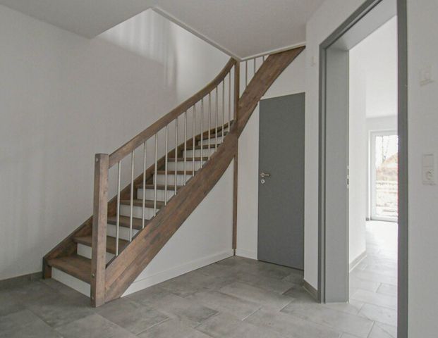 6287 - Stilvolle Doppelhaushälfte mit Carport und Wohlfühlambiente in Oldenburg! - Foto 1