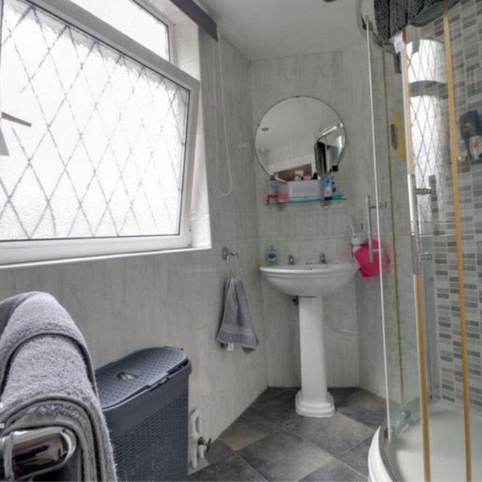 2 bedroom maisonette to rent - Photo 1