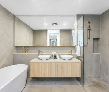 As new luxury apartment in Point Frederick - Photo 4