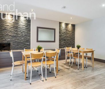 House share to rent - Photo 2