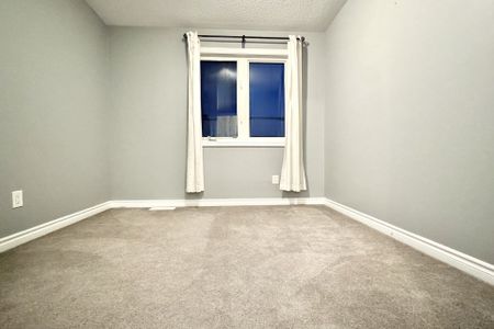 For Lease - 422 Coldwater Crescent, Kanata, Ontario - Photo 3