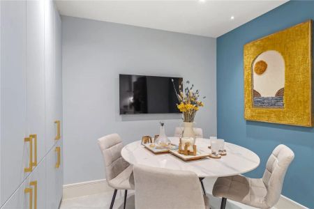 5 bedroom flat in 105 Park Road - Photo 4