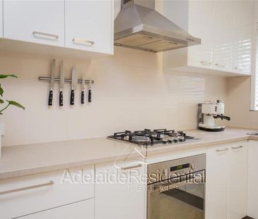 Beautifully Presented Unit - Photo 1