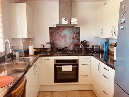 Slepe Crescent, Poole - Photo 4