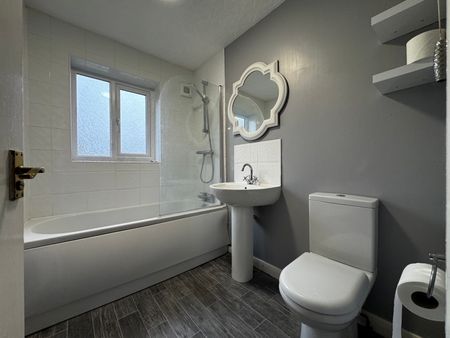 The Fairways, Scunthorpe - Photo 5