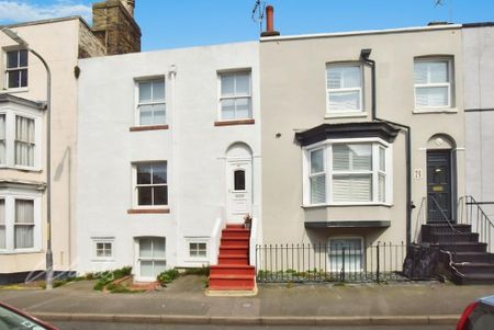 2 bedroom terraced house to rent - Photo 3