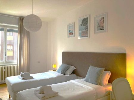 Via Torquato Taramelli, Milan, Lombardy 20124 - Photo 5