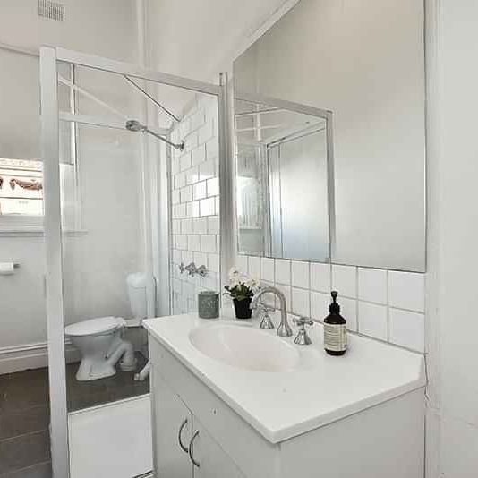 Room 3 (Non Ensuite) - Photo 1