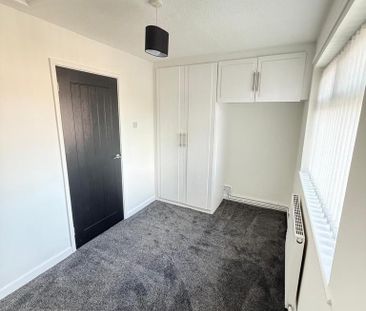 2 bedroom semi-detached house to rent - Photo 4