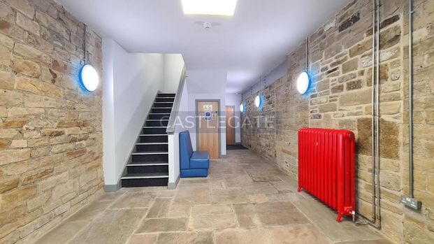 3 bedroom flat share to rent - Photo 1