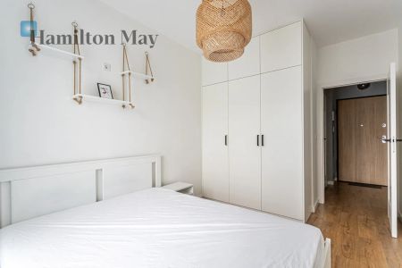 Nowoczesne dwupokojowe mieszkanie w stylu loft z balkonem na Włochach - Zdjęcie 2