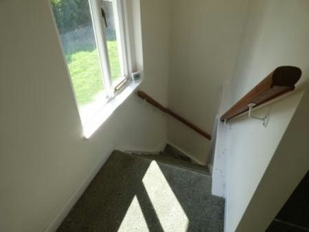 Barn Conversion to rent on - Photo 3