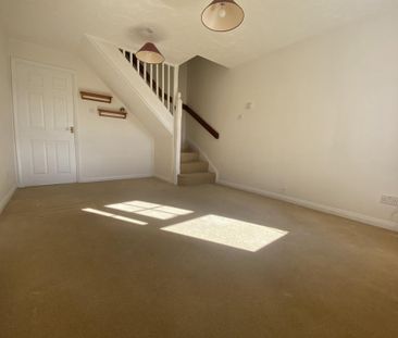 2 bedroom semi-detached house to rent - Photo 2