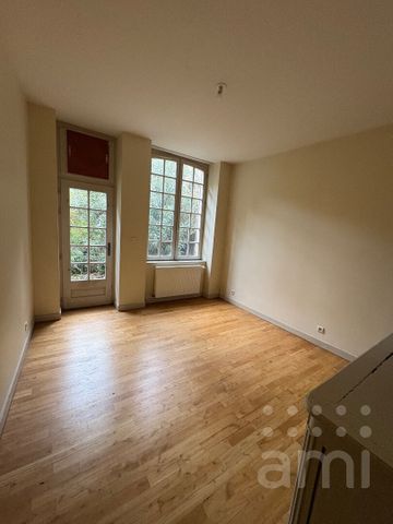 CENTRE VILLE - TYPE III AVEC TERRASSE INTERIEURE PRIVATIVE - Photo 4