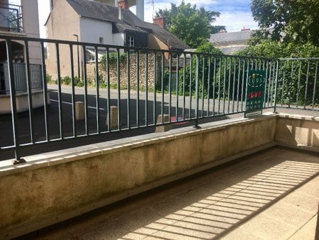 Location appartement 3 pièces, 69.65m², Blois - Photo 2
