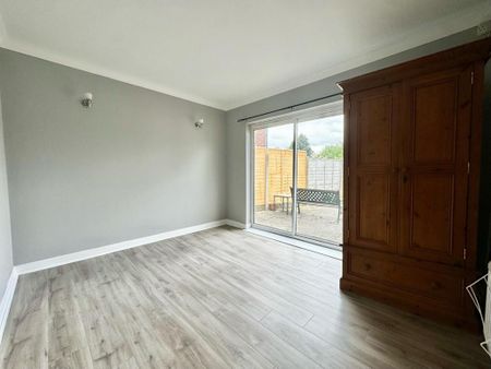 3 bedroom detached bungalow to rent - Photo 4