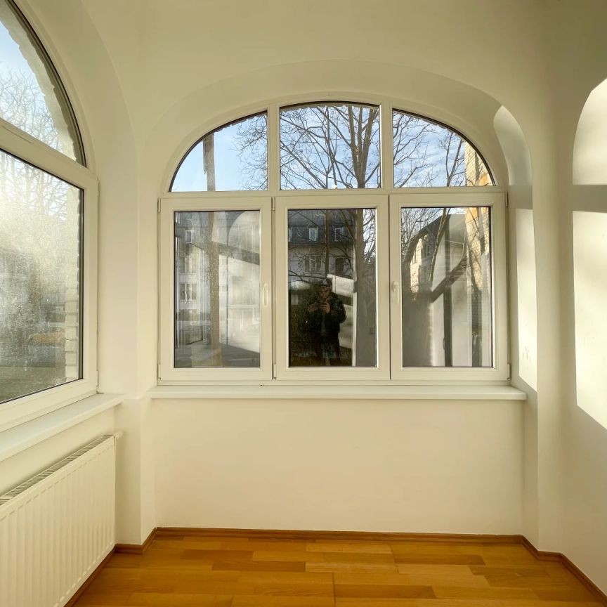 Großzügige, frisch sanierte 4-Zimmer-Wohnung im 23. Wiener Gemeindebezirk – nahe Schloss Liesing - Foto 1