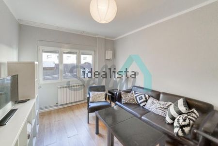 Alquiler de piso en Calle Bermúdez de Castro - Photo 4