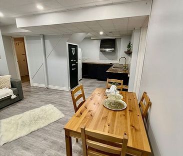 For Lease - 16 Eastman Crescent, Newmarket, Ontario - Photo 6