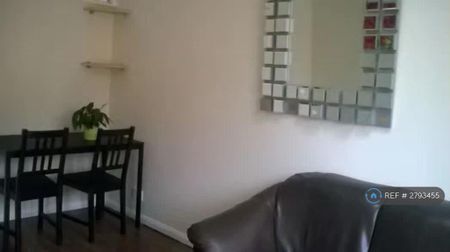 1 bedroom semi-detached house to rent - Photo 3