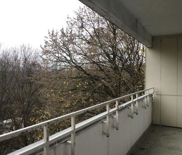 Familienfreundliche 3-Raum-Wohnung mit Balkon! WBS erforderlich! - Photo 1