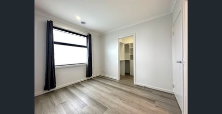 Three bedroom townhouse in Sringvale - Photo 2