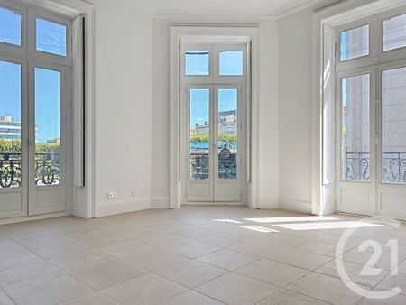 Location Appartement 4 pièces 88m² 34203 SETE CEDEX 34200 - Photo 2