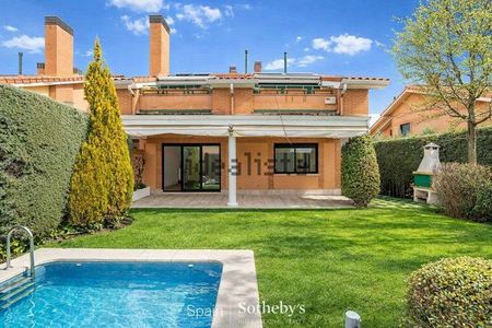 Alquiler de chalet pareado en Calle Julio Caro Baroja - Photo 2