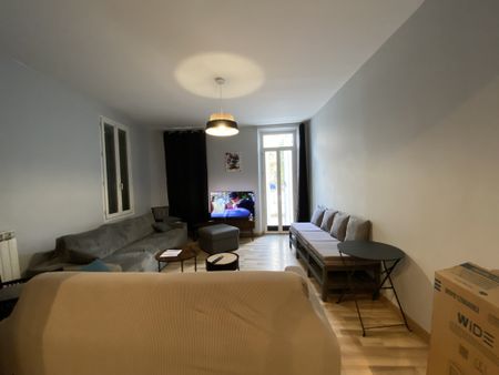 Location Appartement 2 pièces 71m² TOULON 83000 - Photo 2