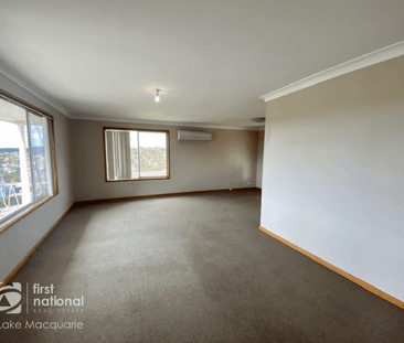 Spacious Family Home in Central Location - Photo 2