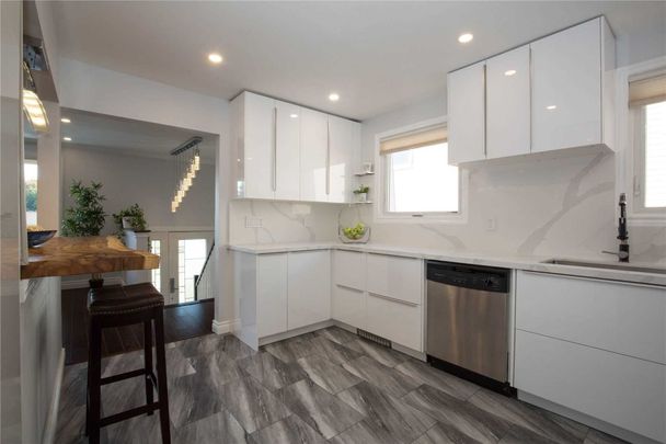 For Lease - 3384 Hannibal Road, Burlington, Ontario - Photo 1