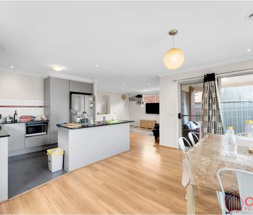 Spacious Family Living in Prime Deer Park Location - Photo 2