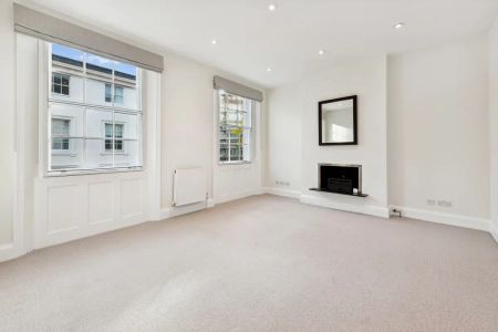 3 bedroom maisonette in London - Photo 3