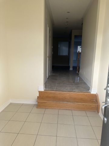 For Lease - 160 Sharavogue Avenue, Oshawa, Ontario - Photo 3