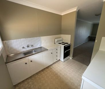 Freshly Painted 2-Bedroom Unit in a Quiet, Quality Neighbourhood - Photo 5