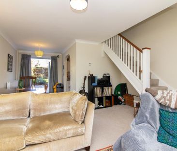2 bedroom end of terrace house to rent - Photo 1