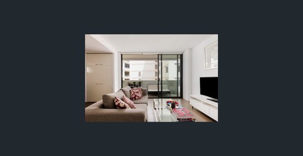 Ultra modern in Surry Hills warehouse district - Photo 1