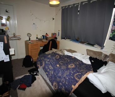 6 bedroom detached house to rent - Photo 6