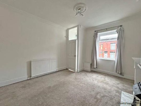 2 bedroom property to rent in Oldham - Photo 1