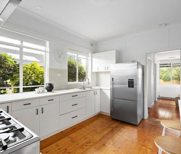 67 Porter Road, Heidelberg Heights VIC 3081 - House For Rent | Domain - Photo 4