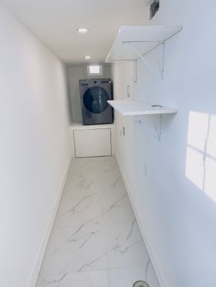 For Lease - 17 Tamarisk Drive Unit# Lower, Toronto, Ontario - Photo 1