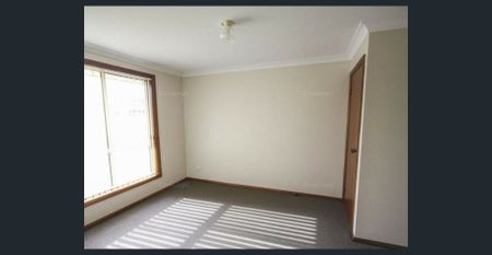 Town House - Photo 3