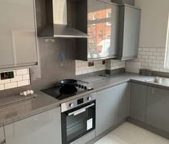 7 Bed - 52 Chestnut Avenue, Hyde Park, Leeds - LS6 1BA - Student - Photo 4