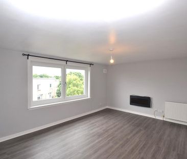 3 bedroom flat to rent - Photo 1