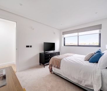 3 bedroom penthouse to rent - Photo 5