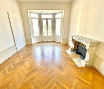 Location Appartement 4 pièces 128m² LYON 6ème - Photo 5