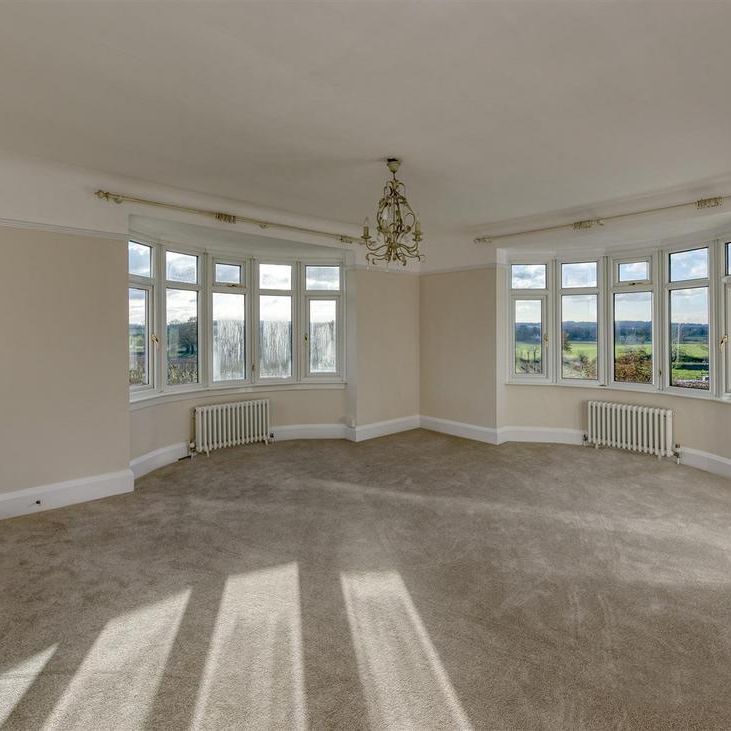 5 bedroom detached house to rent - Photo 1